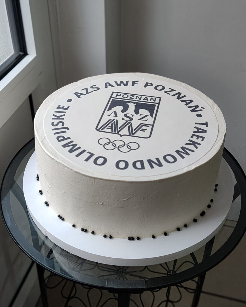 Tort Firmowy z Logo Firmy AZS AWF Poznań